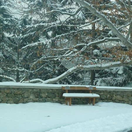 Capuralli Hotel Pedhoulas Bagian luar foto