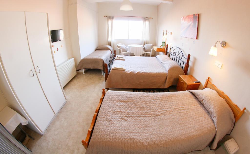 Capuralli Hotel Pedhoulas Bagian luar foto
