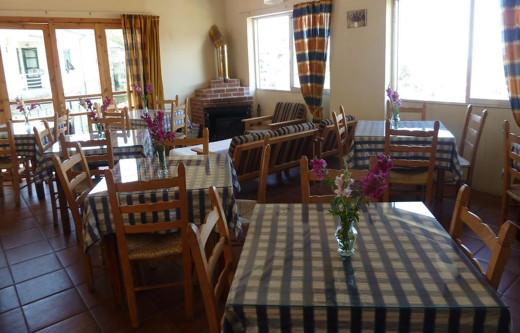 Capuralli Hotel Pedhoulas Bagian luar foto