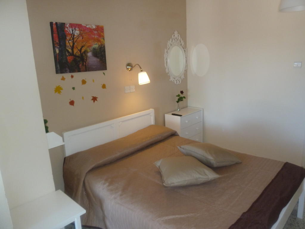 Capuralli Hotel Pedhoulas Bagian luar foto