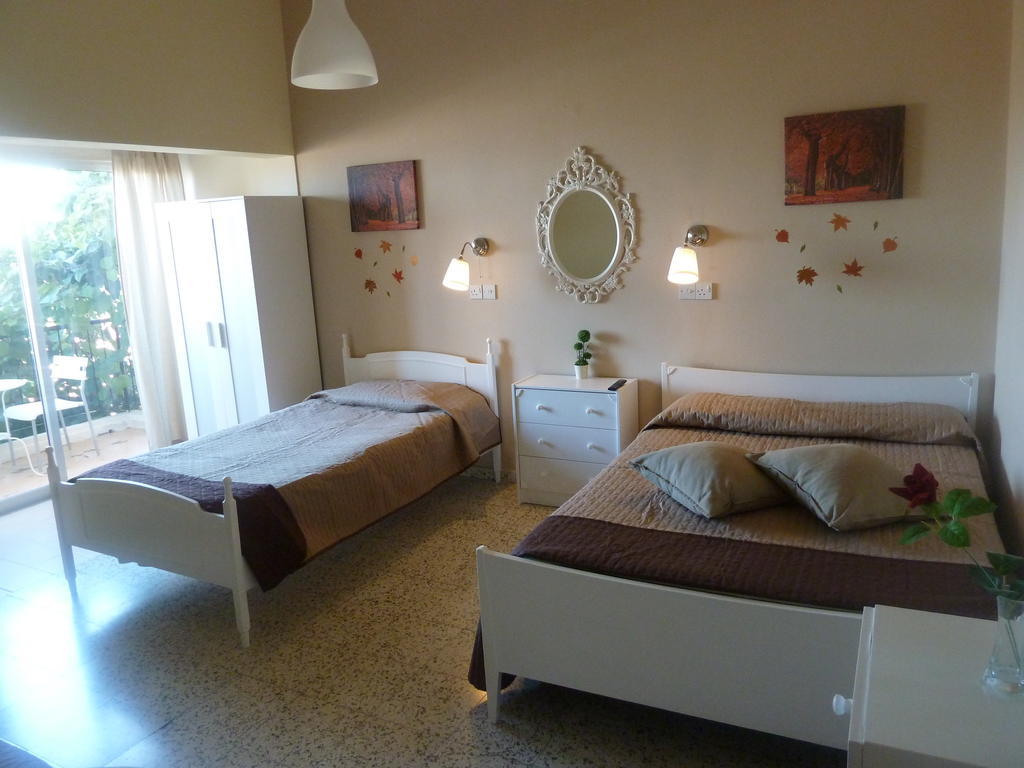 Capuralli Hotel Pedhoulas Bagian luar foto