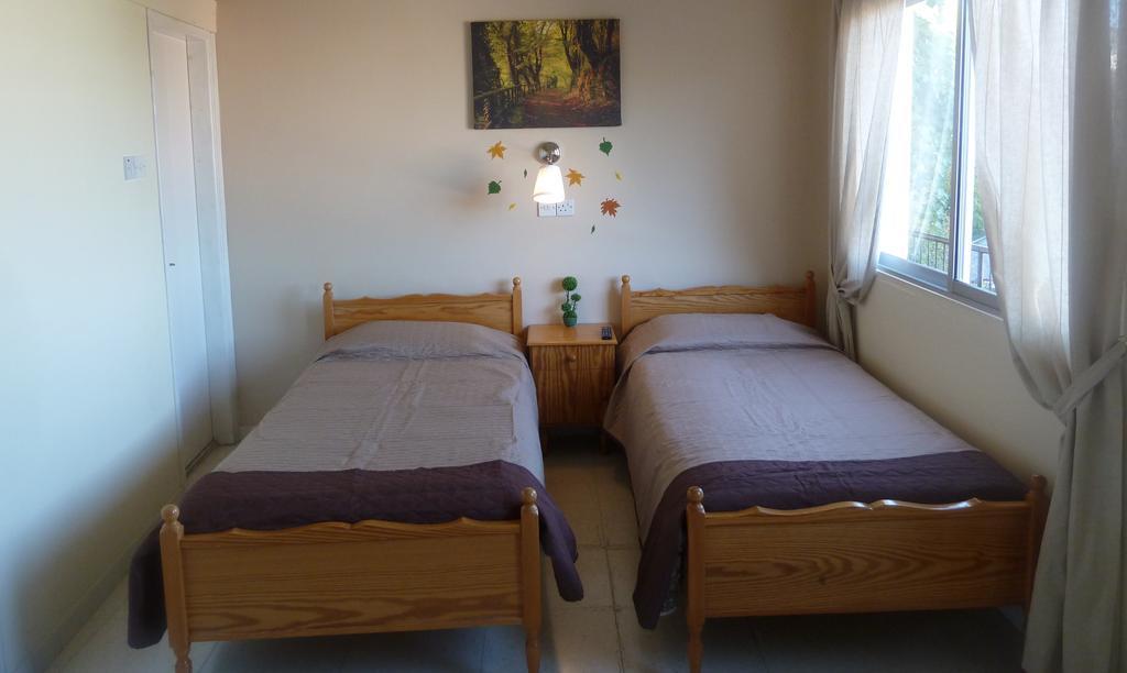 Capuralli Hotel Pedhoulas Bagian luar foto
