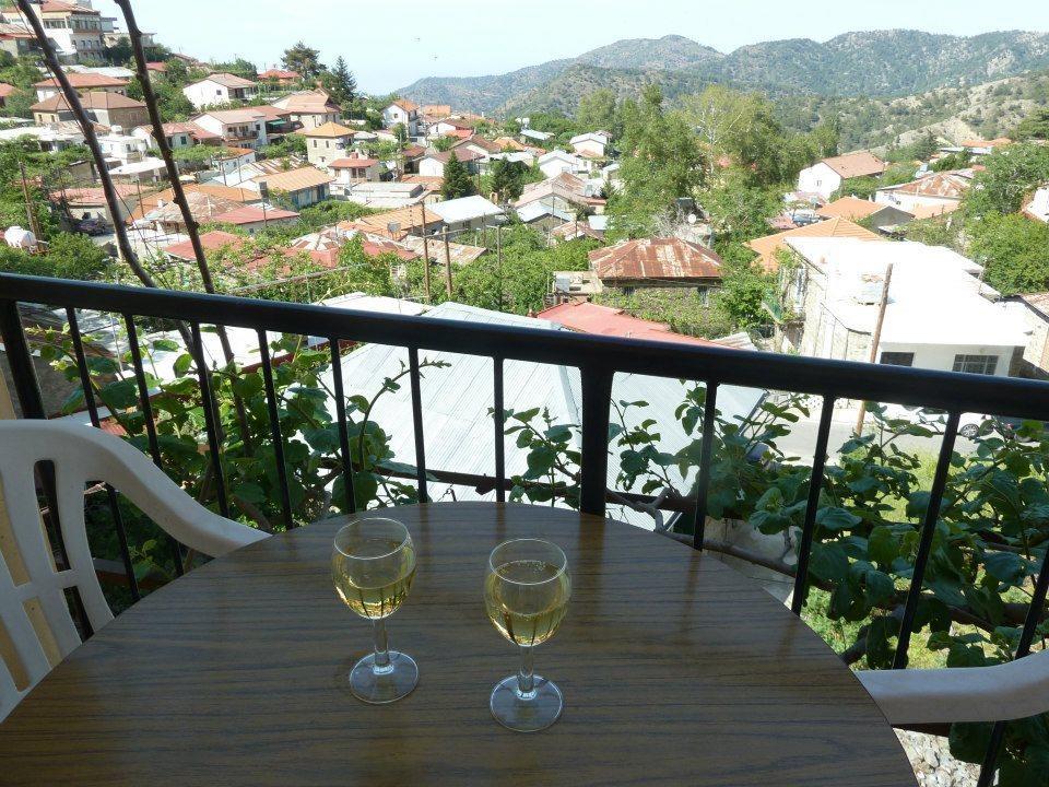 Capuralli Hotel Pedhoulas Bagian luar foto