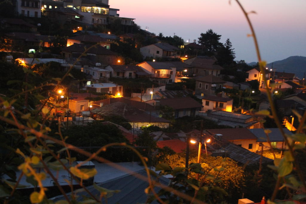 Capuralli Hotel Pedhoulas Bagian luar foto