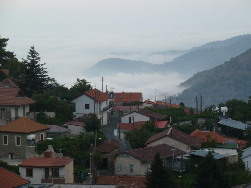 Capuralli Hotel Pedhoulas Bagian luar foto
